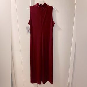 Red/burgundy short sleeve velvet dress. Size 16. Long dress 53 inches chest 40